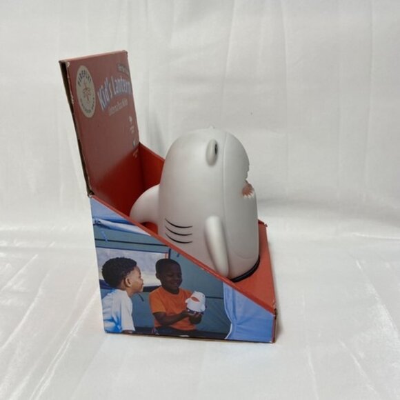 NEW! Finn the Shark Lantern Firefly Outdoor Gear Multicolor LEDs 3 AA Required - Picture 4 of 7
